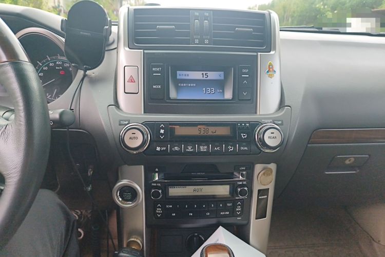 Used Toyota Prado 2010 4.0L Automatic VX Audio And AC Panel