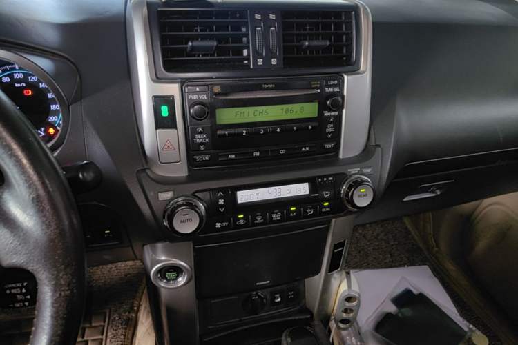 Used Toyota Prado  Audio And AC Panel