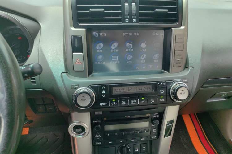 Used Toyota Prado 2010 4.0L Automatic TX-L Audio And AC Panel