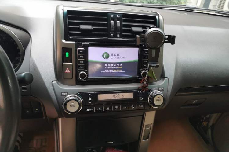 Used Toyota Prado 2010 2.7L Automatic Standard Edition Audio And AC Panel