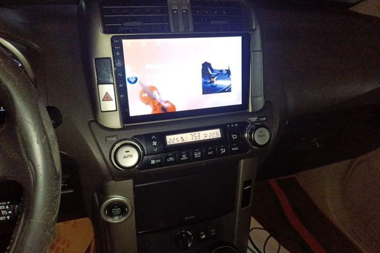 Used Toyota Prado 2010 4.0L Automatic TX-L Audio And AC Panel