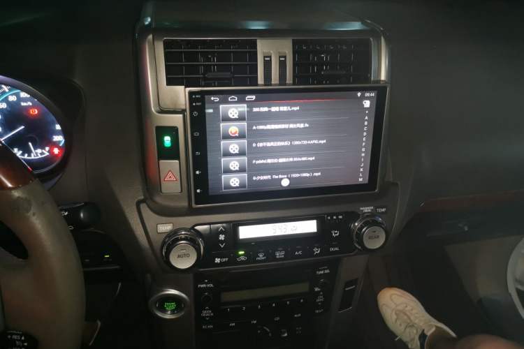 Used Toyota Prado 2010 4.0L Automatic TX Audio And AC Panel