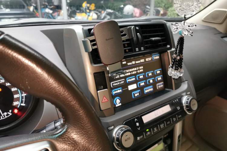 Used Toyota Prado 2010 4.0L Automatic TX-L Audio And AC Panel