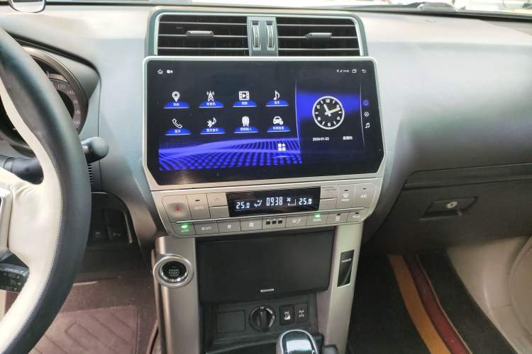 Used Toyota Prado 2010 4.0L Automatic TX-L Audio And AC Panel