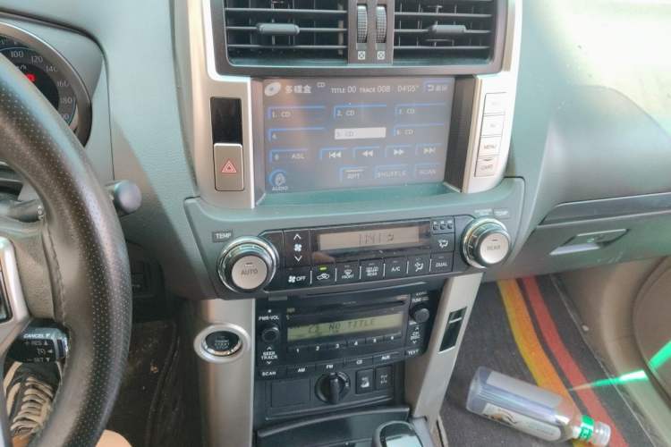 Used Toyota Prado 2010 4.0L Automatic TX-L Audio And AC Panel