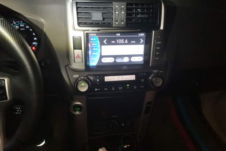 Used Toyota Prado 2010 4.0L Automatic TX-L Audio And AC Panel