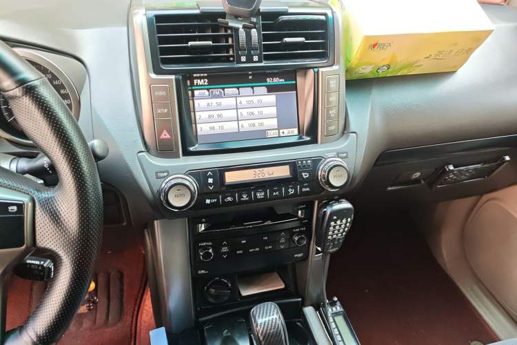 Used Toyota Prado 2010 2.7L Automatic Deluxe Edition Audio And AC Panel