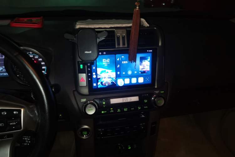 Used Toyota Prado 2010 4.0L Automatic TX-L Audio And AC Panel