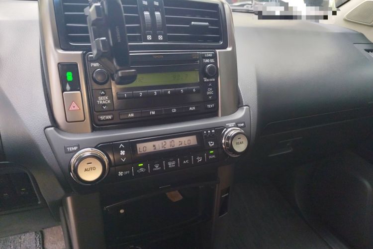 Used Toyota Prado 2010 2.7L Automatic Standard Edition Audio And AC Panel
