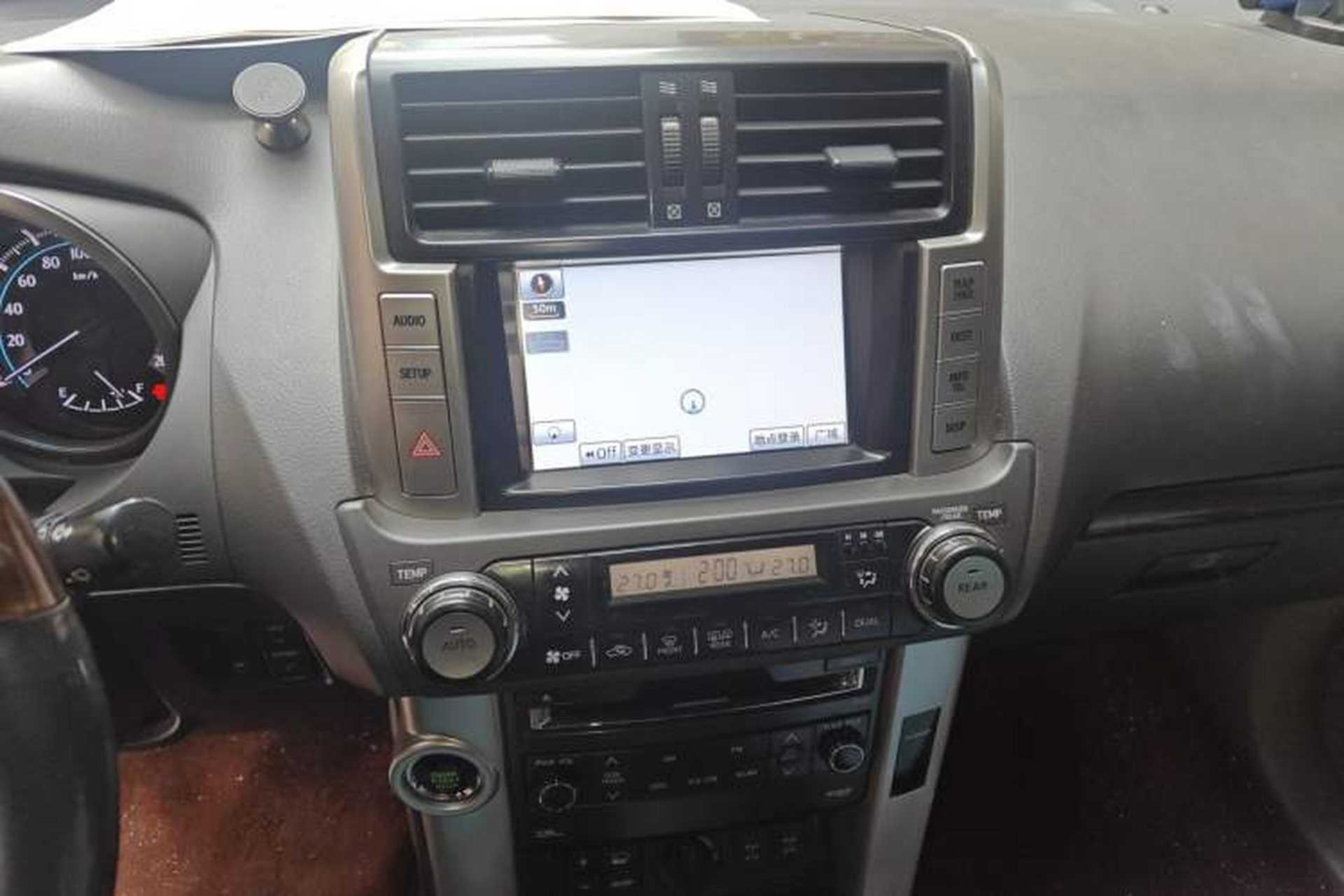 Used Toyota Prado 2010 4.0L Automatic VX NAVI Audio And AC Panel