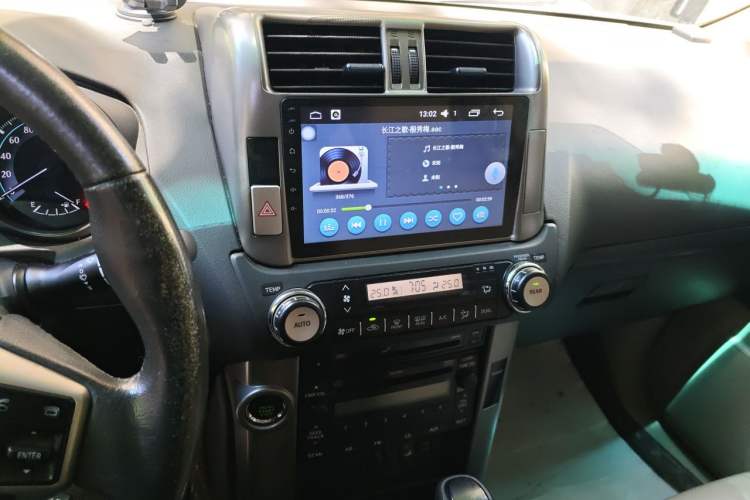 Used Toyota Prado 2010 4.0L Automatic TX-L Audio And AC Panel