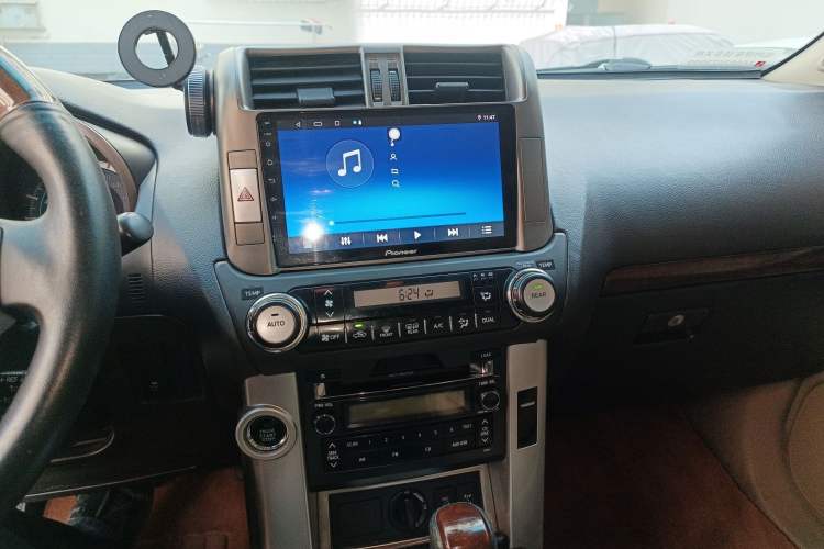 Used Toyota Prado 2010 4.0L Automatic VX Audio And AC Panel