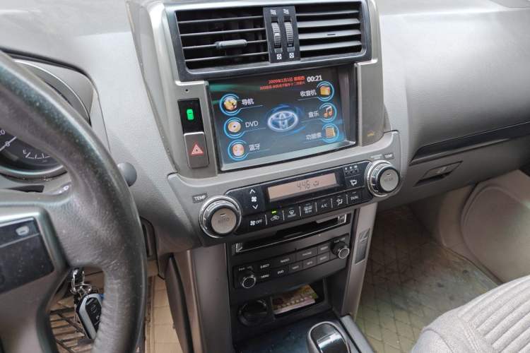 Used Toyota Prado 2010 2.7L Automatic Standard Edition Audio And AC Panel