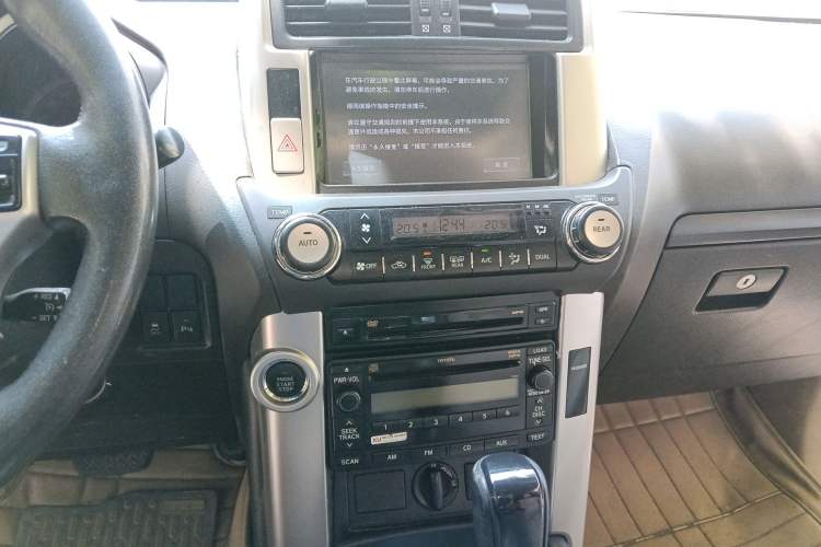 Used Toyota Prado 2010 4.0L Automatic TX-L Audio And AC Panel