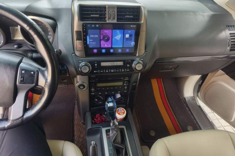 Used Toyota Prado 2010 2.7L Automatic Standard Edition Audio And AC Panel