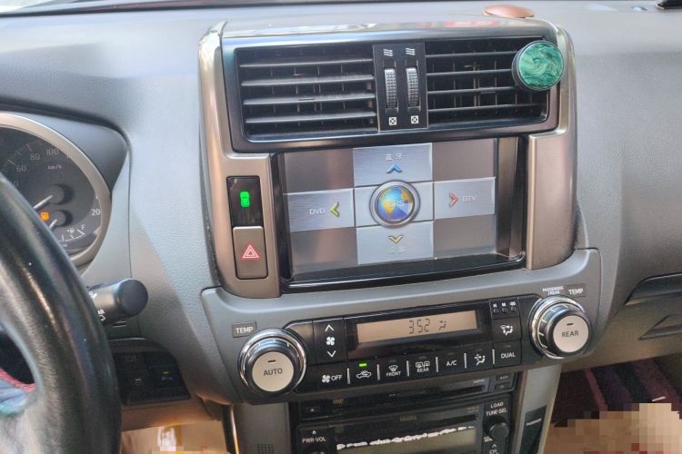 Used Toyota Prado 2010 2.7L Automatic Standard Edition Audio And AC Panel