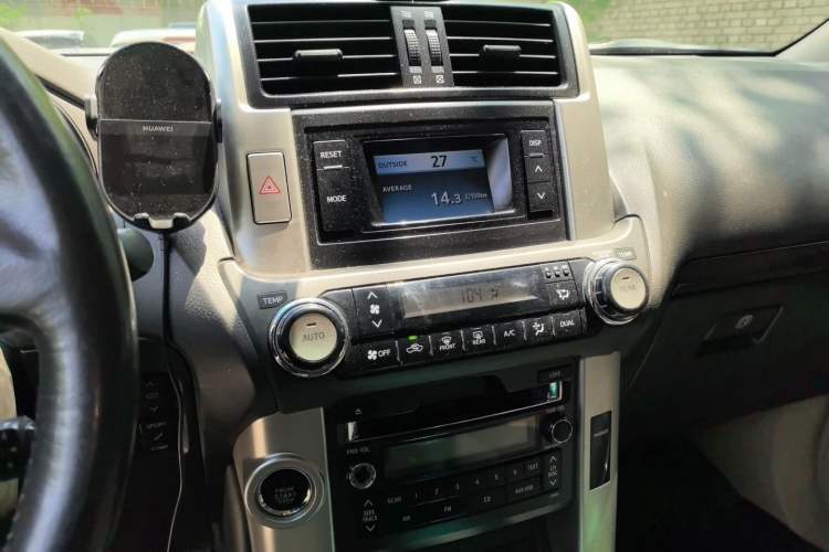 Used Toyota Prado  Audio And AC Panel