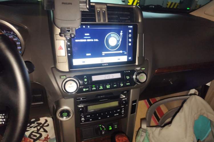 Used Toyota Prado 2010 4.0L Automatic VX Audio And AC Panel