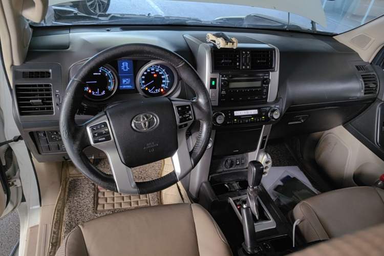 Used Toyota Prado  Center Console