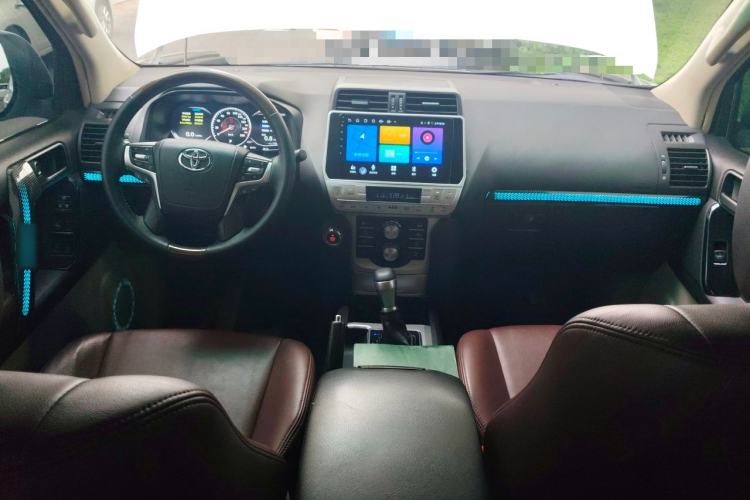 Used Toyota Prado  Center Console