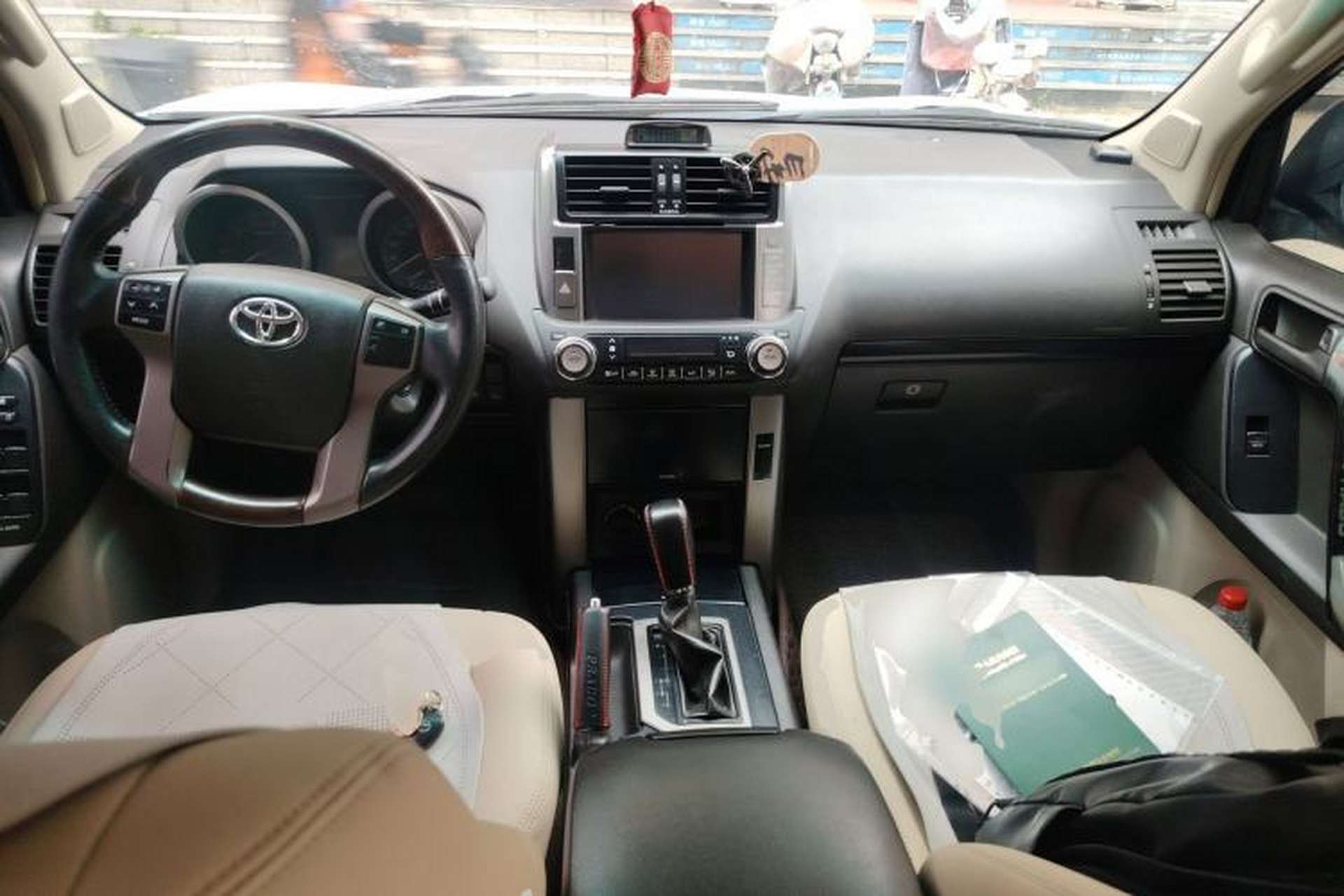 Used Toyota Prado  Center Console