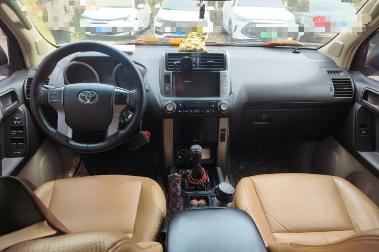 Used Toyota Prado 2010 2.7L Manual Transmission Center Console