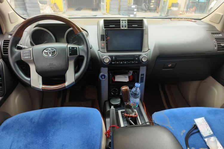 Used Toyota Prado 2010 2.7L Automatic Deluxe Edition Center Console