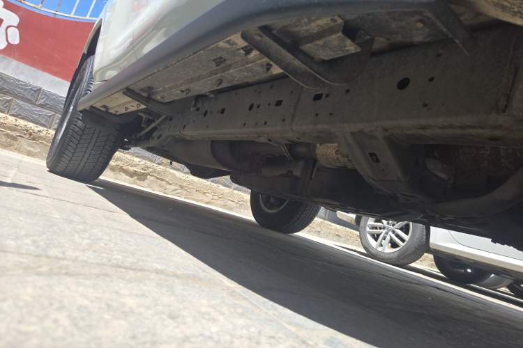 Used Toyota Prado 2010 2.7L Automatic Deluxe Edition Chassis Front Right