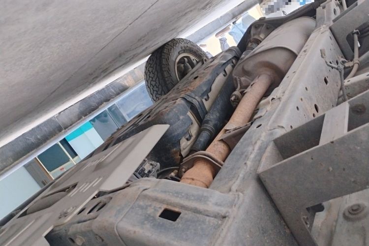 Used Toyota Prado 2010 4.0L Automatic TX-L Chassis Front Right