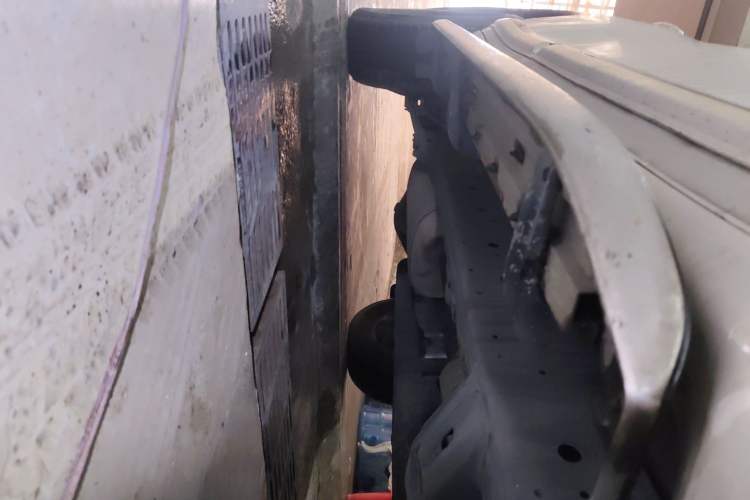 Used Toyota Prado 2010 2.7L Automatic Deluxe Edition Chassis Front Right