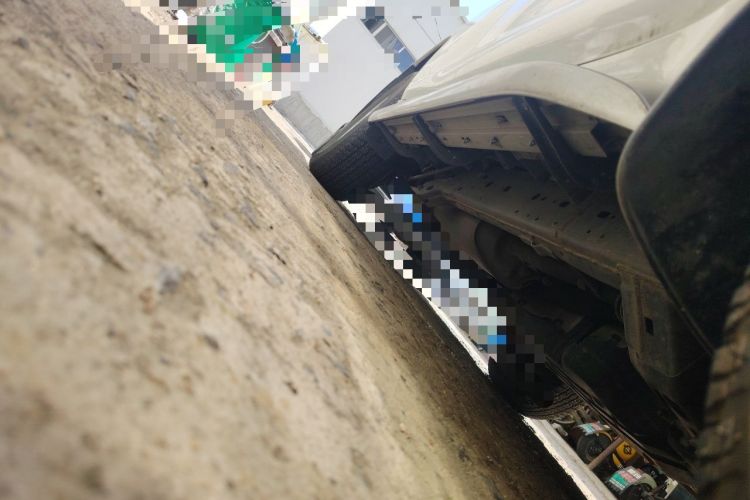 Used Toyota Prado 2010 4.0L Automatic TX-L Chassis Front Right