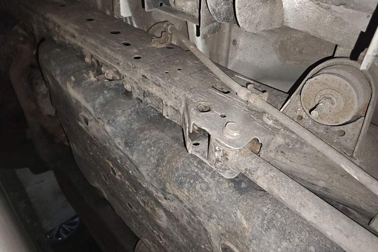 Used Toyota Prado 2010 4.0L Automatic TX-L NAVI Chassis Rear Left