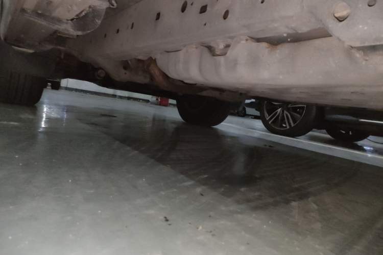 Used Toyota Prado 2010 4.0L Automatic TX-L NAVI Chassis Rear Left