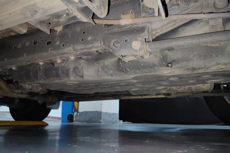 Used Toyota Prado 2010 4.0L Automatic TX-L NAVI Chassis Rear Left