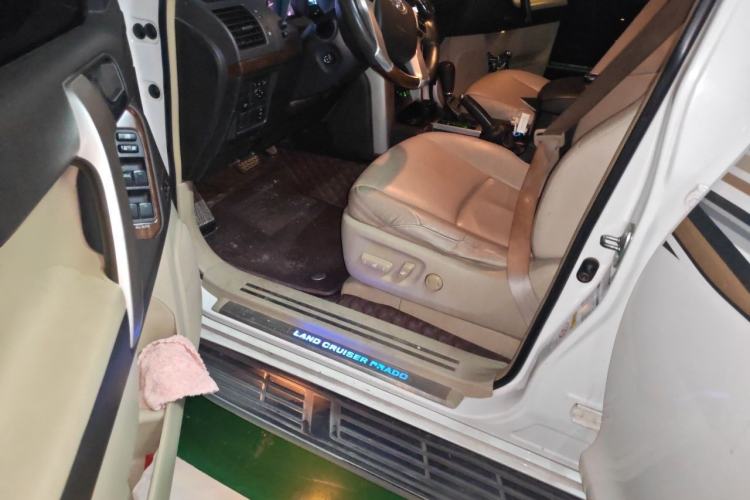 Used Toyota Prado 2010 4.0L Automatic VX Driver Seat