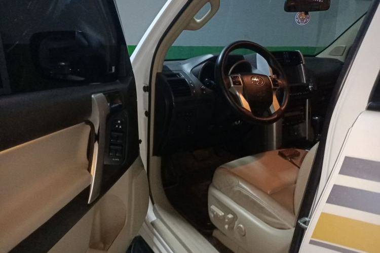 Used Toyota Prado 2010 4.0L Automatic TX Driver Seat