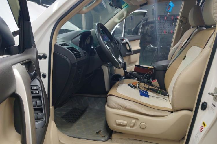 Used Toyota Prado 2010 4.0L Automatic TX-L Driver Seat