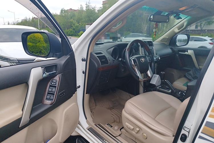 Used Toyota Prado 2010 4.0L Automatic VX Driver Seat