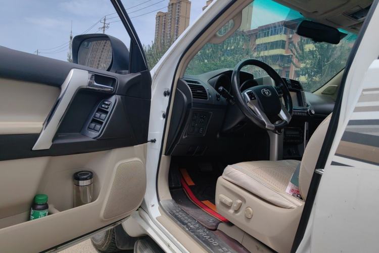 Used Toyota Prado 2010 4.0L Automatic TX-L Driver Seat