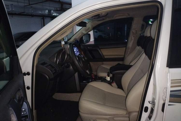 Used Toyota Prado 2010 2.7L Automatic Deluxe Edition Driver Seat