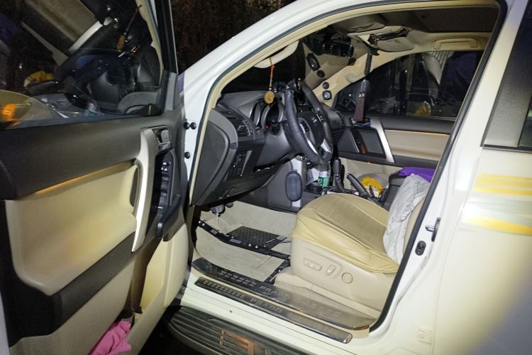 Used Toyota Prado 2010 4.0L Automatic TX-L Driver Seat