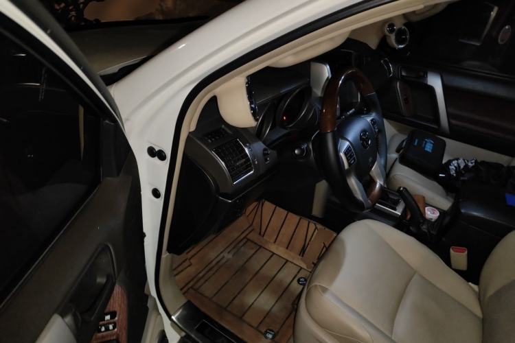Used Toyota Prado 2010 4.0L Automatic TX-L Driver Seat