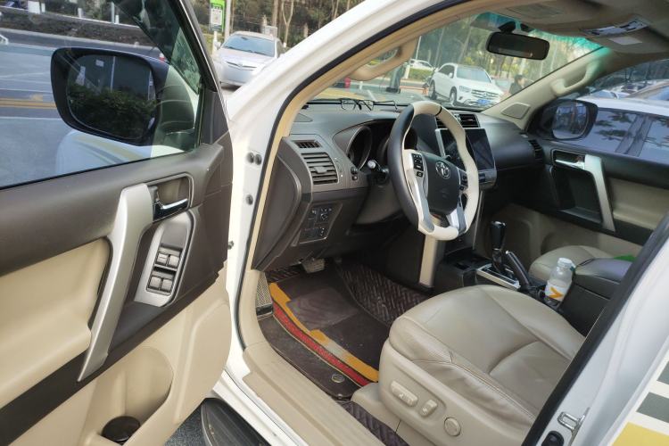Used Toyota Prado 2010 4.0L Automatic TX-L Driver Seat