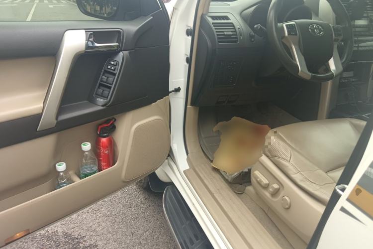 Used Toyota Prado 2010 4.0L Automatic TX-L Driver Seat