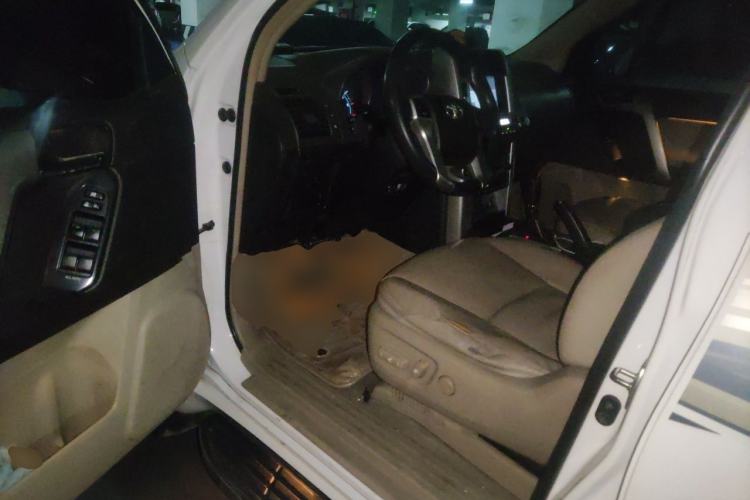 Used Toyota Prado 2010 4.0L Automatic TX-L Driver Seat