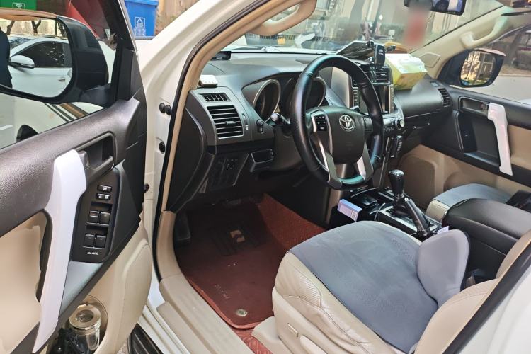 Used Toyota Prado 2010 2.7L Automatic Deluxe Edition Driver Seat
