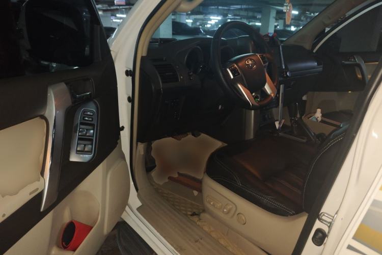Used Toyota Prado 2010 4.0L Automatic TX-L Driver Seat
