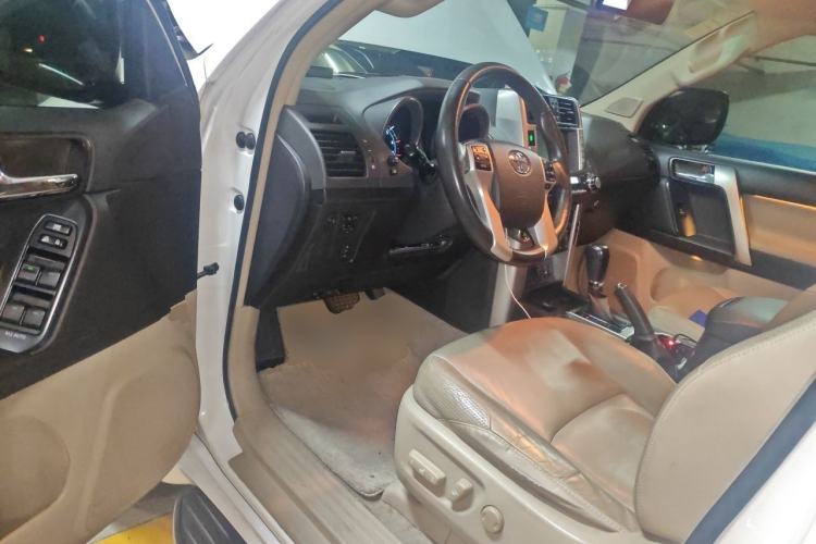 Used Toyota Prado 2010 4.0L Automatic TX-L Driver Seat