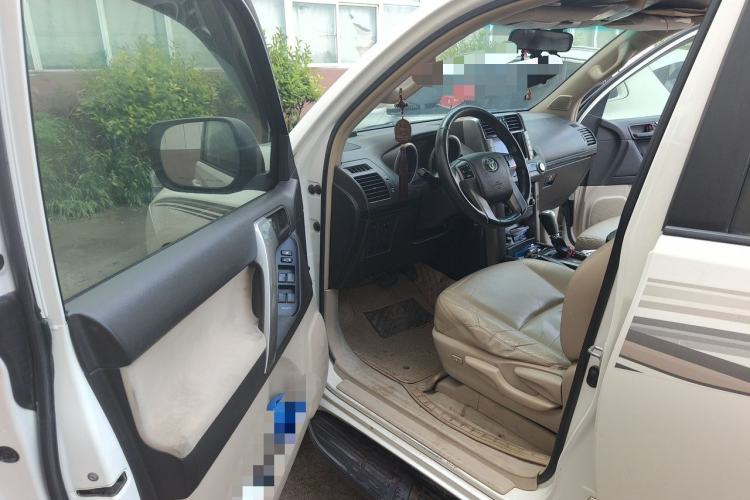 Used Toyota Prado 2010 2.7L Automatic Deluxe Edition Driver Seat