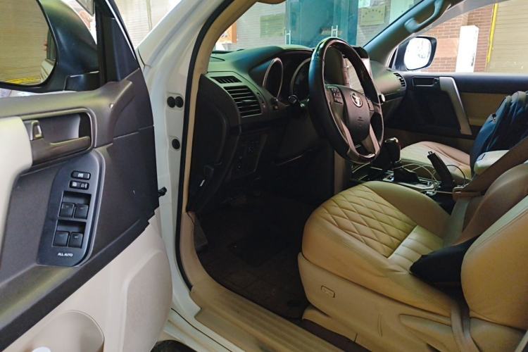 Used Toyota Prado 2010 2.7L Automatic Deluxe Edition Driver Seat